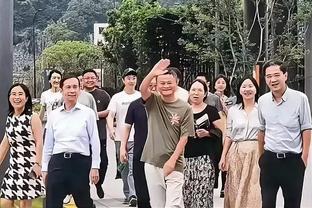 ?追梦跨越整条板凳要求科尔挑战 科尔有点懵懵的